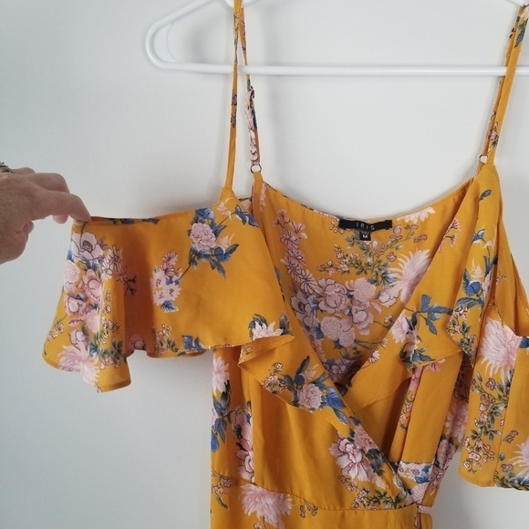 IRIS Yellow Floral Cold Shoulder Hi-Low Wrap Flowy Dress Flutter Sleeves M - Picture 4 of 16